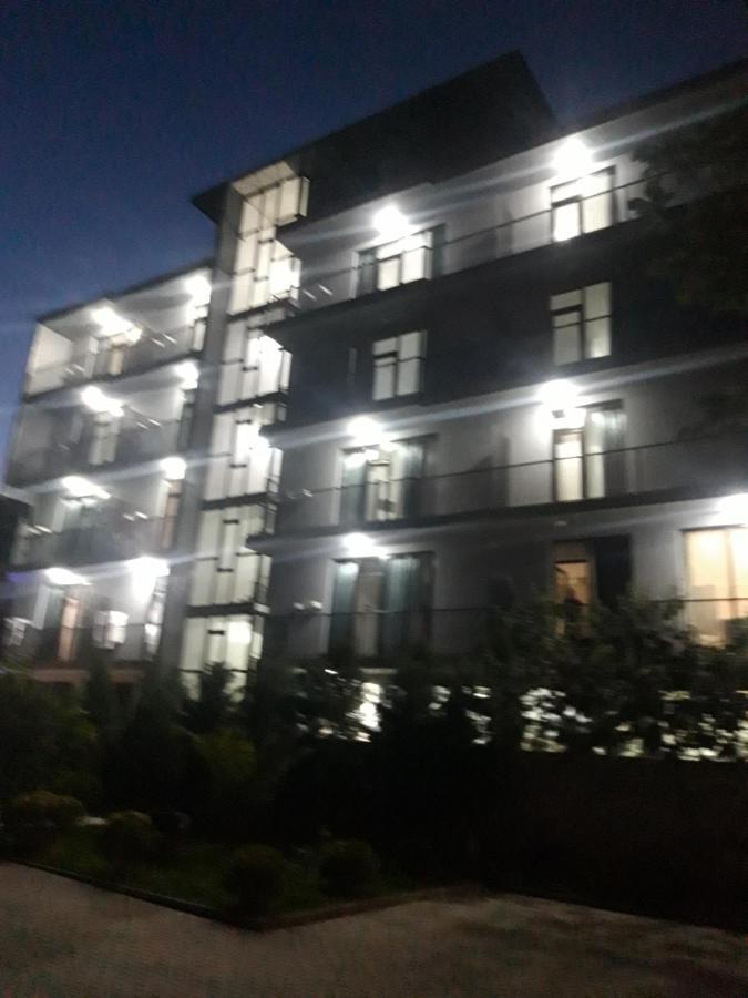 Cozy House Hotel Kobuleti Ngoại thất bức ảnh