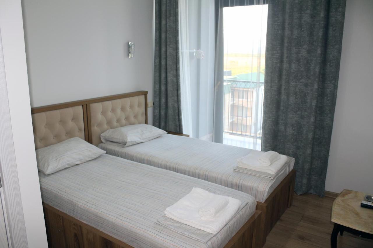 Cozy House Hotel Kobuleti Ngoại thất bức ảnh