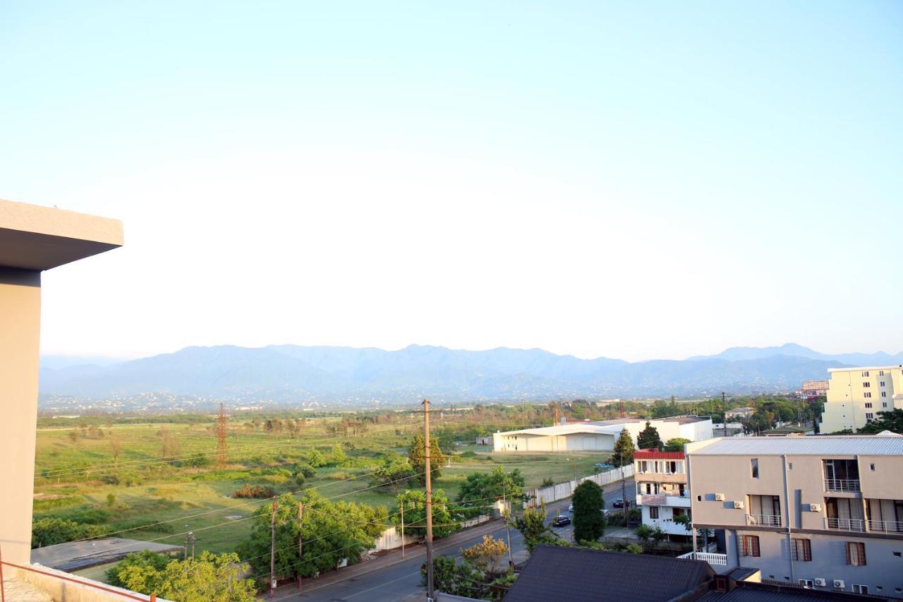 Cozy House Hotel Kobuleti Ngoại thất bức ảnh