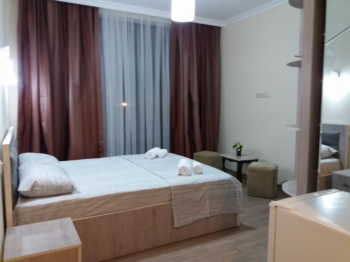 Cozy House Hotel Kobuleti Ngoại thất bức ảnh